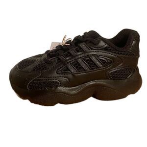 NWB Adidas Ozmillen Elastic Lace Shoes Kids